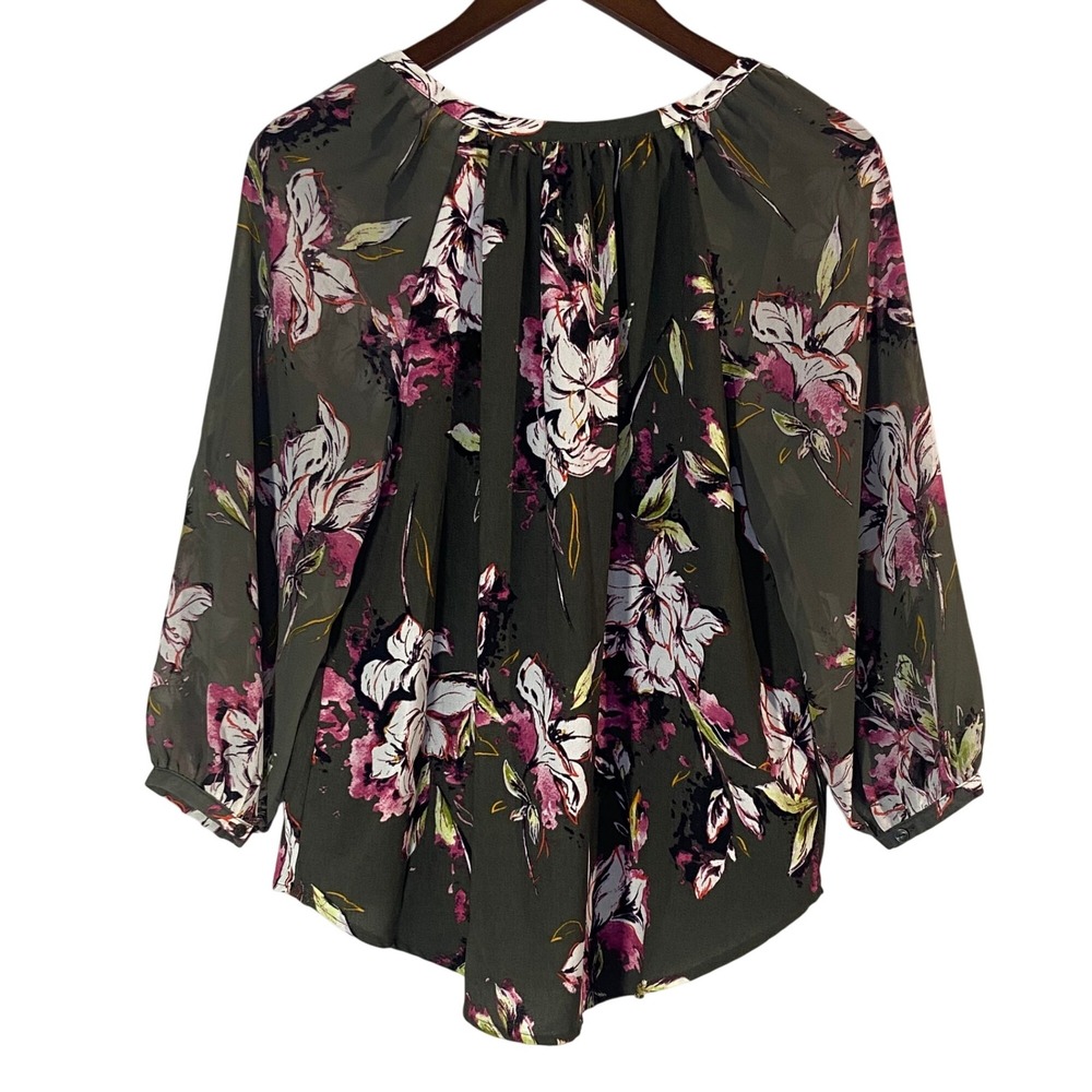 Kaari Blue Floral v-neck Blouse‎ Women's XS Olive Green Long Sleeve Lightweight - Picture 2 of 7
